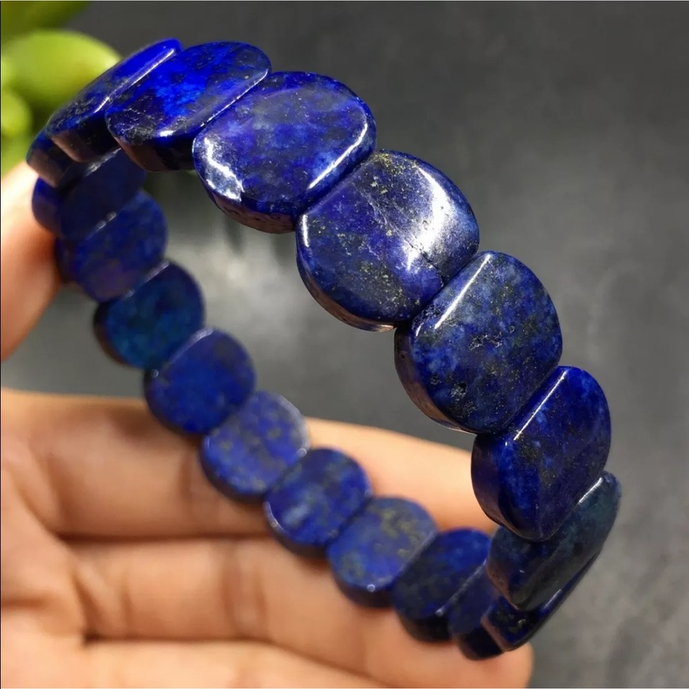 High-quality lapis lazuli gemstone bracelet